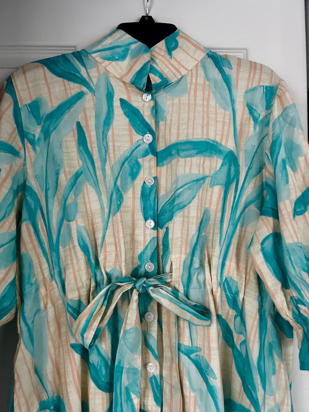 Holly Shae Catherine Blue Feather Pattern Dress Size M/L-NWOT - Picture 3 of 6